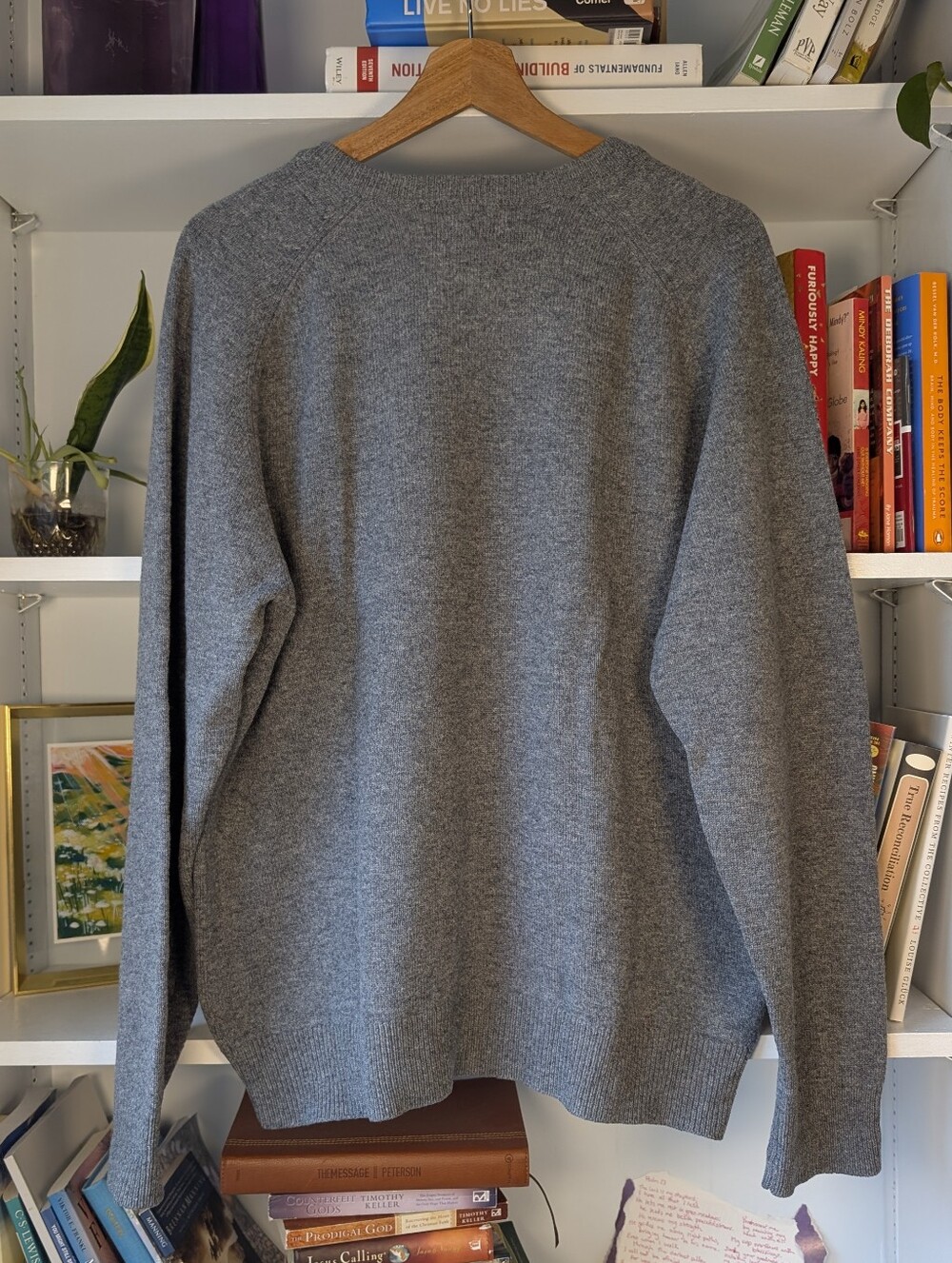 LL Bean Men's Lambs Wool Sweater V-Neck Grey Size Medium Preppy Teacher Academia - Picture 8 of 8